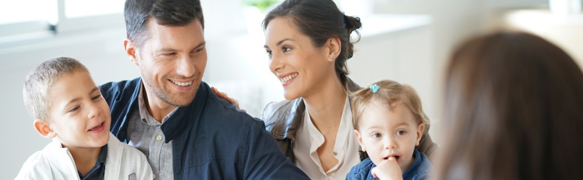 Beratungsgespräch einer Familie Beratungsgespräch einer Familie