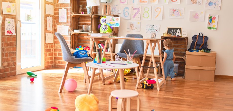 Spielzimmer mit Spielsachen Ein Gruppenraum einer Kindertagesstätte.
