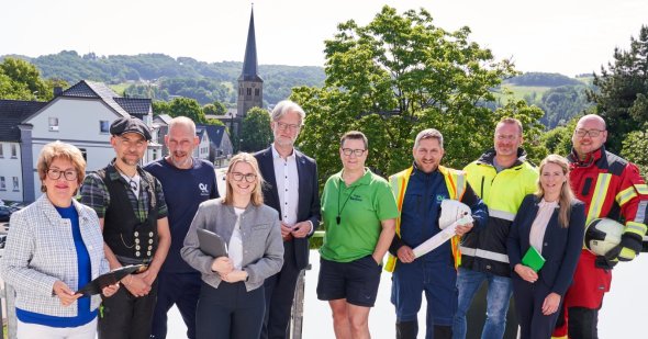 Mitarbeitende verschiedener Bereiche der Stadt Overath